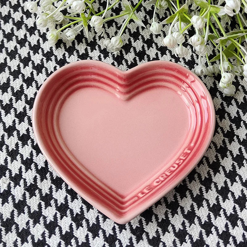 Heart-Shaped Ceramic Cat Bowl for Small Pets - Anti Vomiting
