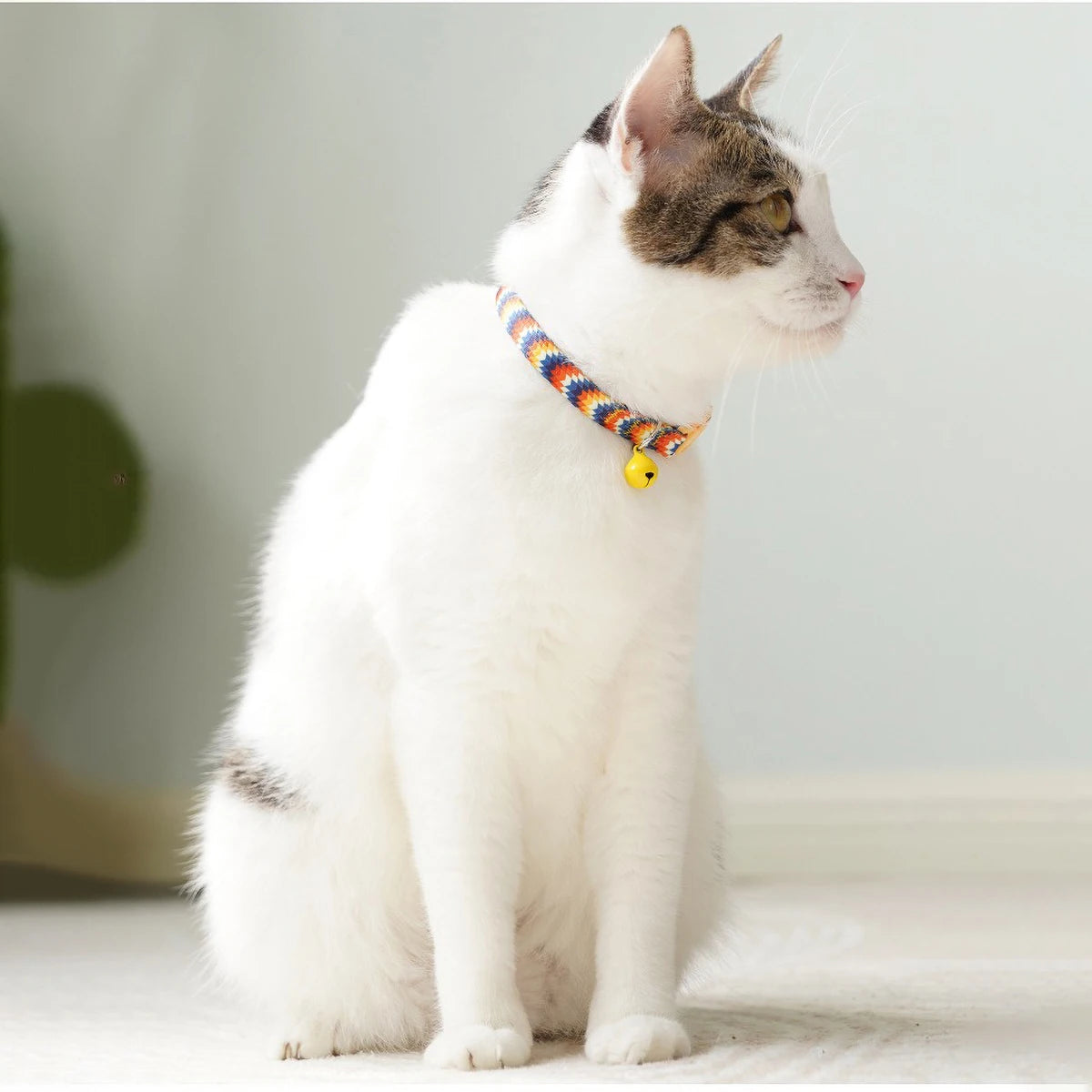 Adjustable Soft Nylon Cat Collar with Small Bell 15-30cm