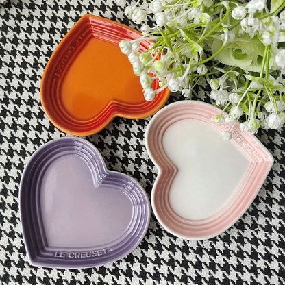 Heart-Shaped Ceramic Cat Bowl for Small Pets - Anti Vomiting